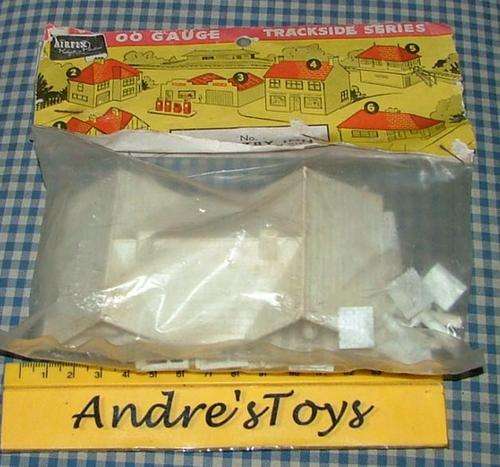 Airfix ~ Construction Kit ~ Country Inn ~ HO / OO Gauge - Scale Model