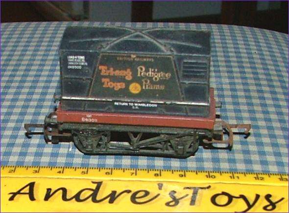 Model Train ~Triang - made in England - HO Gauge - Box Car - "Triang Toys"