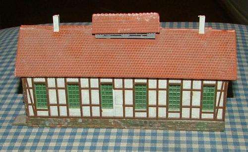 N Gauge - Building ~ Loco shed