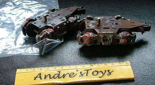 Model Train ~ Lionel O Gauge ~ bits and pieces