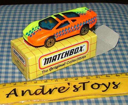 MATCHBOX MB-31 JAGUAR XJ220 ~  With a1993 Original yellow Box