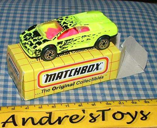 MATCHBOX MB-22 LAMBORGHINI DIABLO ~  With a1993 Original yellow Box