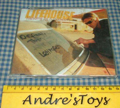CD ~  Liefhouse hang by a moment