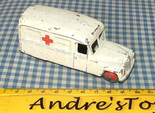 Dinky Toys  ~ 253 ~ Daimler ~ Made in England ~ Mecano LTD ~ Loose