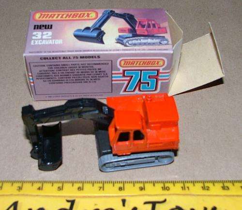 MATCHBOX #32G Atlas Excavator ~  With a Original Box 1981
