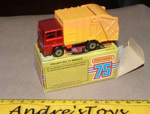 MATCHBOX / LESNEY #36G Refuse Truck ~  With a Original Box 1980