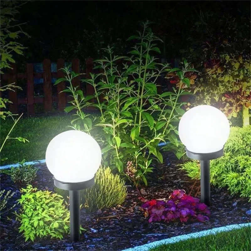 4 Pack Solar Ball Light Outdoor LED Garden Courtyard Lawn Decorative Light