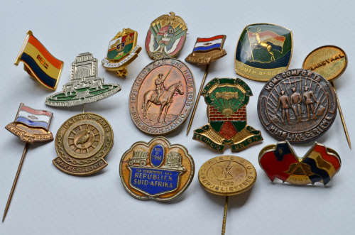 South African rare Historical pin badges (x 15 pins)