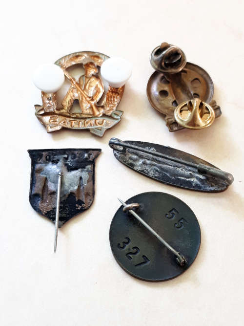 SA Military badges 2 x Tiffy badges Unitas Commando Badge, WWII S.A.W.A.S badge, Pass the Ammunition