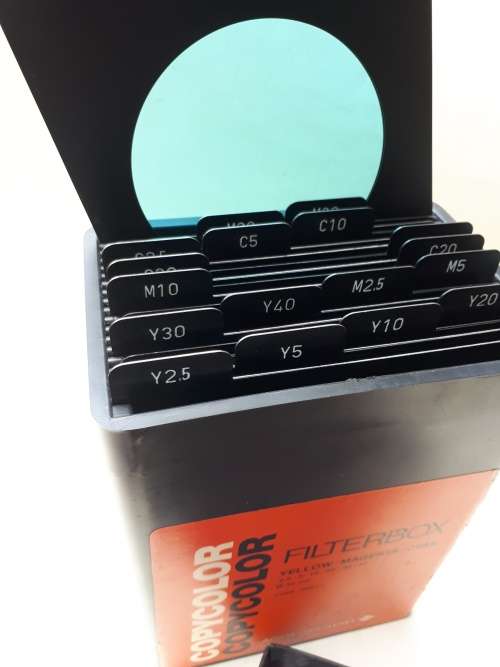 Photographic colour filter box Agfa Gevaert copycolor 10cm dia. CMY x 18 metal filters from Belgium