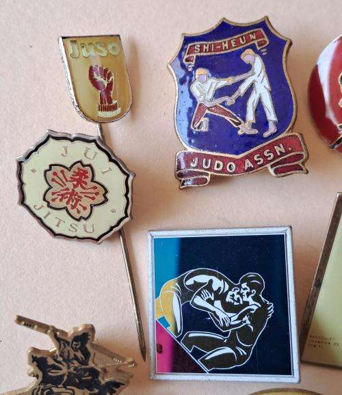 Judo, Jui Jitsu, Ninja, Sochin, and American Boxer pin badges (9 x badges)