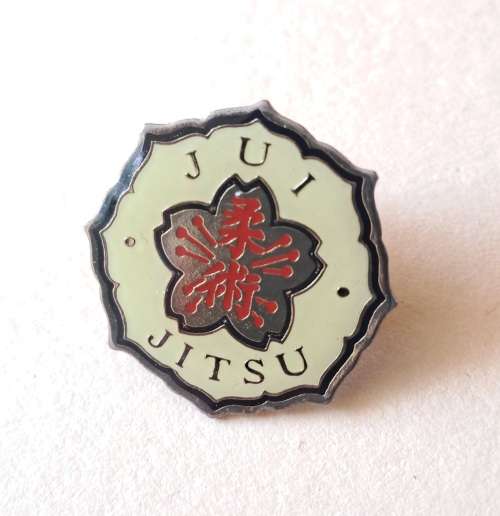 Judo, Jui Jitsu, Ninja, Sochin, and American Boxer pin badges (9 x badges)