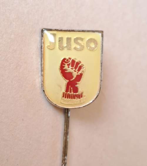 Judo, Jui Jitsu, Ninja, Sochin, and American Boxer pin badges (9 x badges)