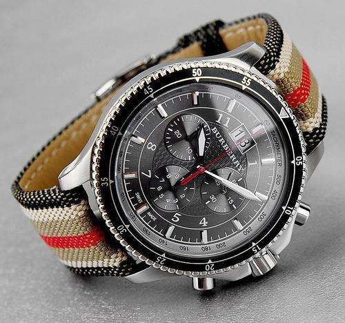 IN STOCK*AWESOME WATCH!!Burberry Endurance Chronograph W/ Box Papers etc**R5999**