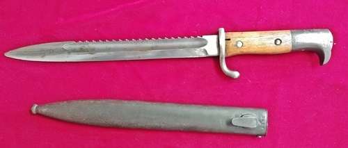 ## E & F Horster Solingen German Saw-Back Bayonet with JWH 42 Sheath ##