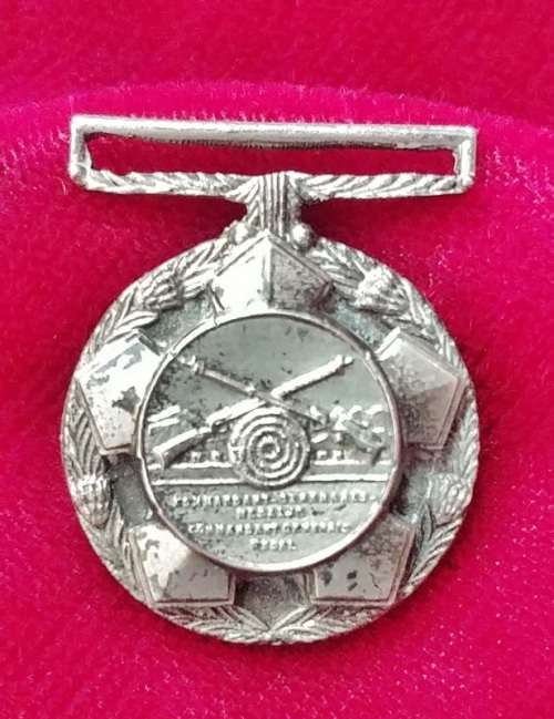 ## Miniature SADF Commandant General's Medal  ** No Ribbon ##