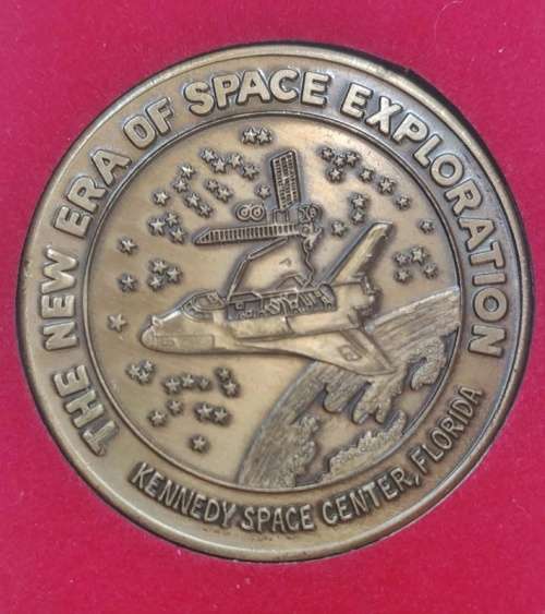 ## Kennedy Space Center Florida 1981 * New Era of Space Exploration Medallion ##