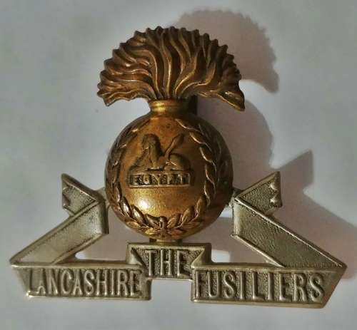 ## WW2 British The Lancashire Fusiliers Egypt Cap Badge ** Pin/Slider in Tact ##