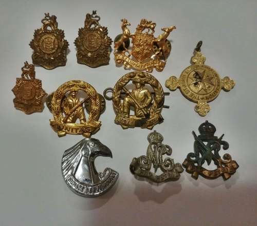 ## Collection of Various Badges ** Collection D  ** Note Some Pins may be missing ##