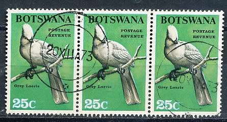 BOTSWANA  1967  - Birds  25c    - FINE   USED STRIP
