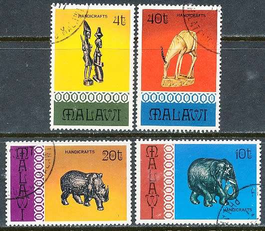 MALAWI  1977 -    Handicrafts - Wood Carvings  FULL SET    -  FINE  CTO USED