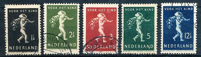 NETHERLANDS  1939  -   Child Care FULL  SET   -  FINE USED