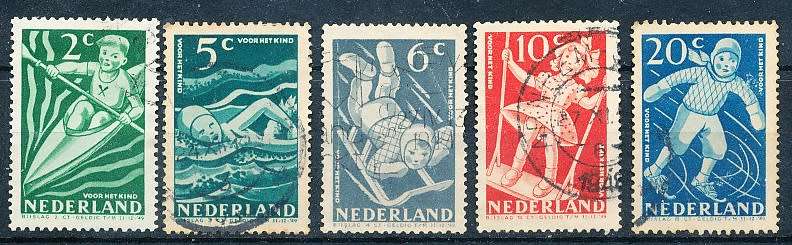 NETHERLANDS  1947  -    Child Care    FULL  SET   -   FINE USED