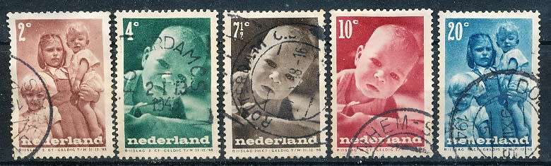 NETHERLANDS  1947  -    Child Care    FULL  SET   -   FINE USED