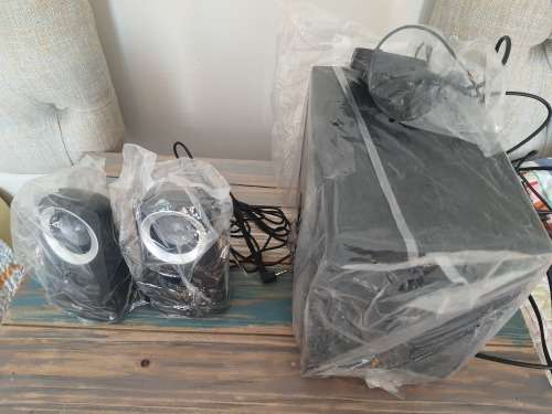 Logitech Z313 2.1 Multimedia Speaker System, Subwoofer, 50W, Strong Bass