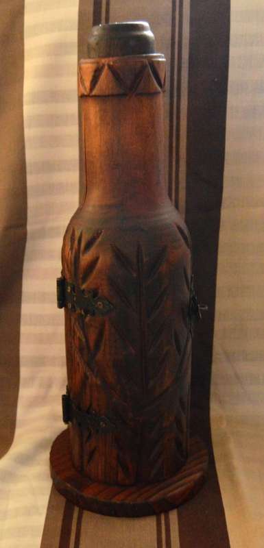 Free postage, ONE OF A KIND, Old Wooden, patterned, lockable Wine/Whiskey bottle holder valued R6000