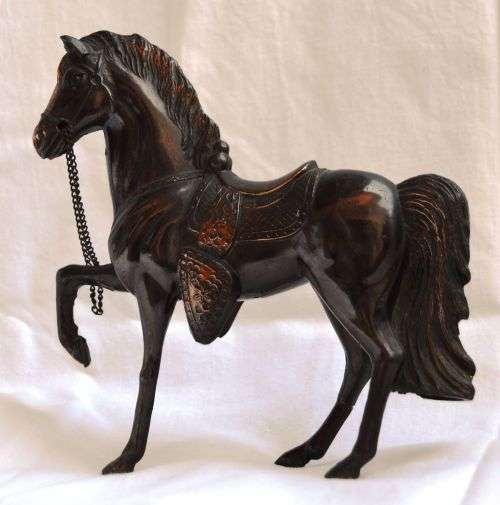 ONE OF A KIND, ANTIQUE CAST IRON HORSE VALUED AT R3000  STUNNING !!!