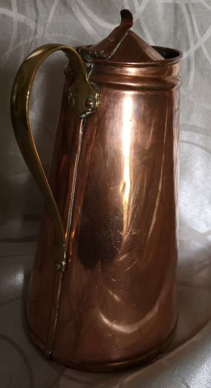 Free Postage. LARGE VINTAGE COPPER MILK JUG