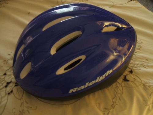 R1 START. ADULT (RALEIGH) DARK BLUE CYCLE HELMET