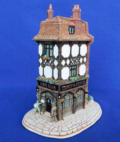 Lilliput Lane "The Coach And Horses" - 2112 - British Collection - Boxed With Deeds