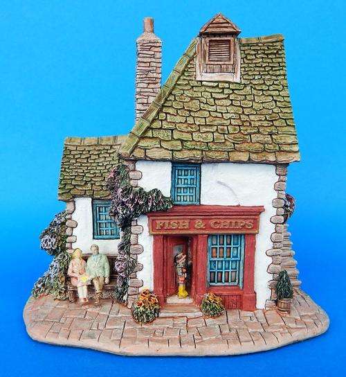 Lilliput Lane  " Fry Days " Fish & Chips - L 2023 - The English Collection - Boxed