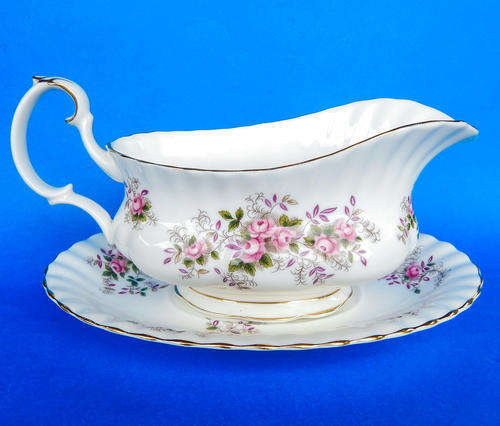 Royal Albert " Lavender Rose " Gravy Boat With Tray - Made In England