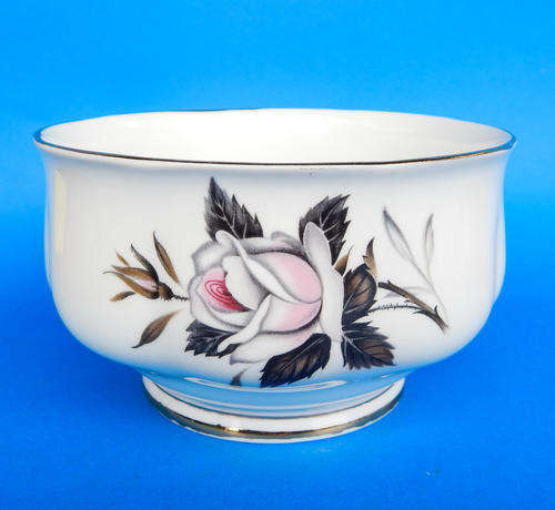 Royal Albert " Queen's Messenger " Sugar Bowl - Made In England