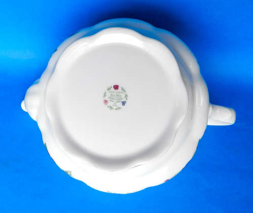 Royal Albert " Covent Garden " Large Collector's Teapot - Made In England