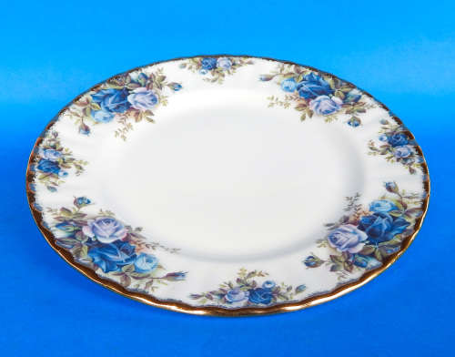 Royal Albert " Moonlight Rose " Entrée/Salad Plate -21 cm - Made In England