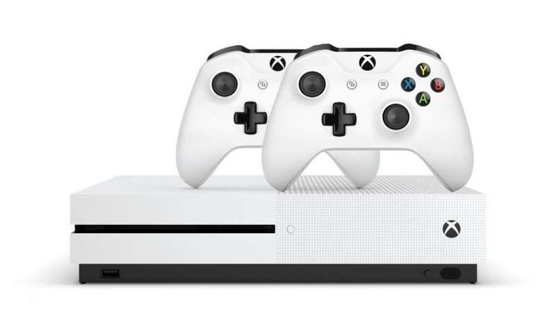 X1 S 1TB White Console 2 Wireless Controllers & FIFA 18 Bundle / Brand New (Sealed)