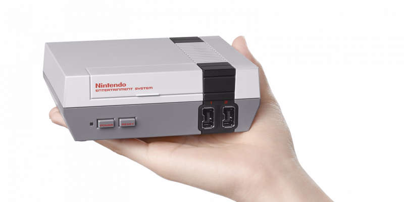 Nintendo Classic Mini NES Console With Two Controllers Bundle / Brand New
