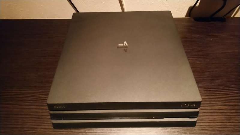 PS4 PRO 1TB CONSOLE & EXTRA CONTROLLER BUNDLE / BOXED / BUY NOW