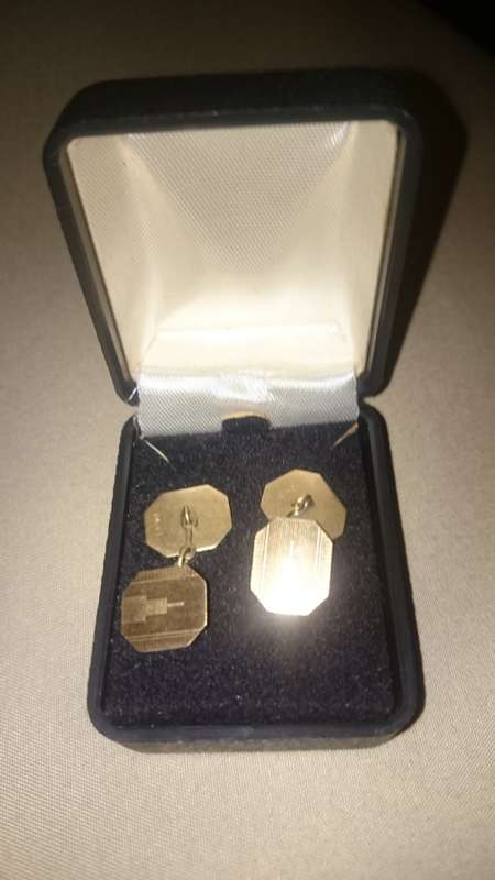 solid 9ct yellow gold cufflinks. Free postage in SA
