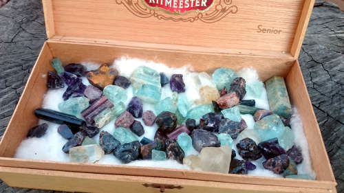 Mixed lot: Aquamarine, Garnet, Tourmaline, Topaz, Opal, Ruby & Amethyst
