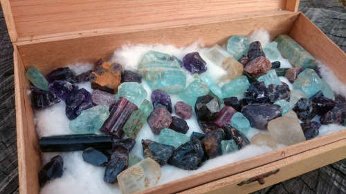Mixed lot: Aquamarine, Garnet, Tourmaline, Topaz, Opal, Ruby & Amethyst