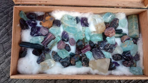 Mixed lot: Aquamarine, Garnet, Tourmaline, Topaz, Opal, Ruby & Amethyst