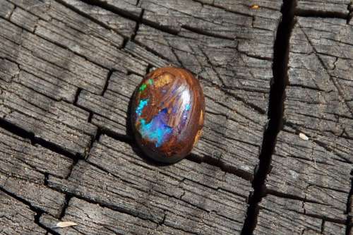 Boulder Opal cabochon 5ct FREE POSTAGE IN SA