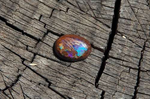 Boulder Opal cabochon 5ct FREE POSTAGE IN SA
