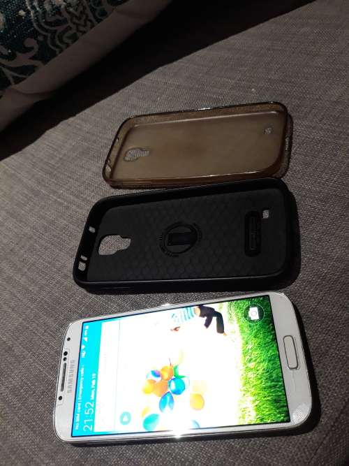 SAMSUNG GALAXY S4