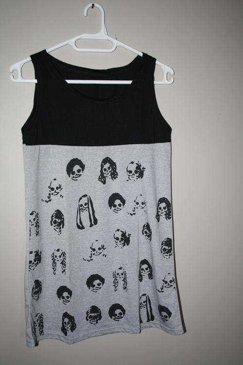 T shirt with faces